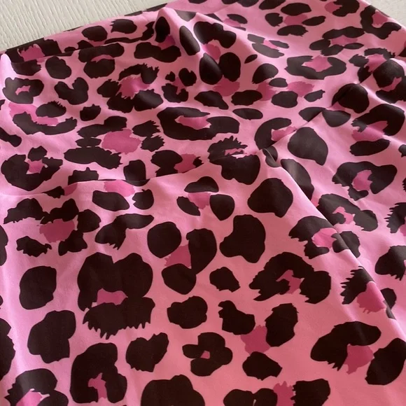 Exoticathletica Capri Performance Leggings - Picture 3 of 4